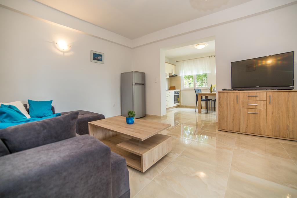 Juric Apartments-Rab Palit Eksteriør bilde